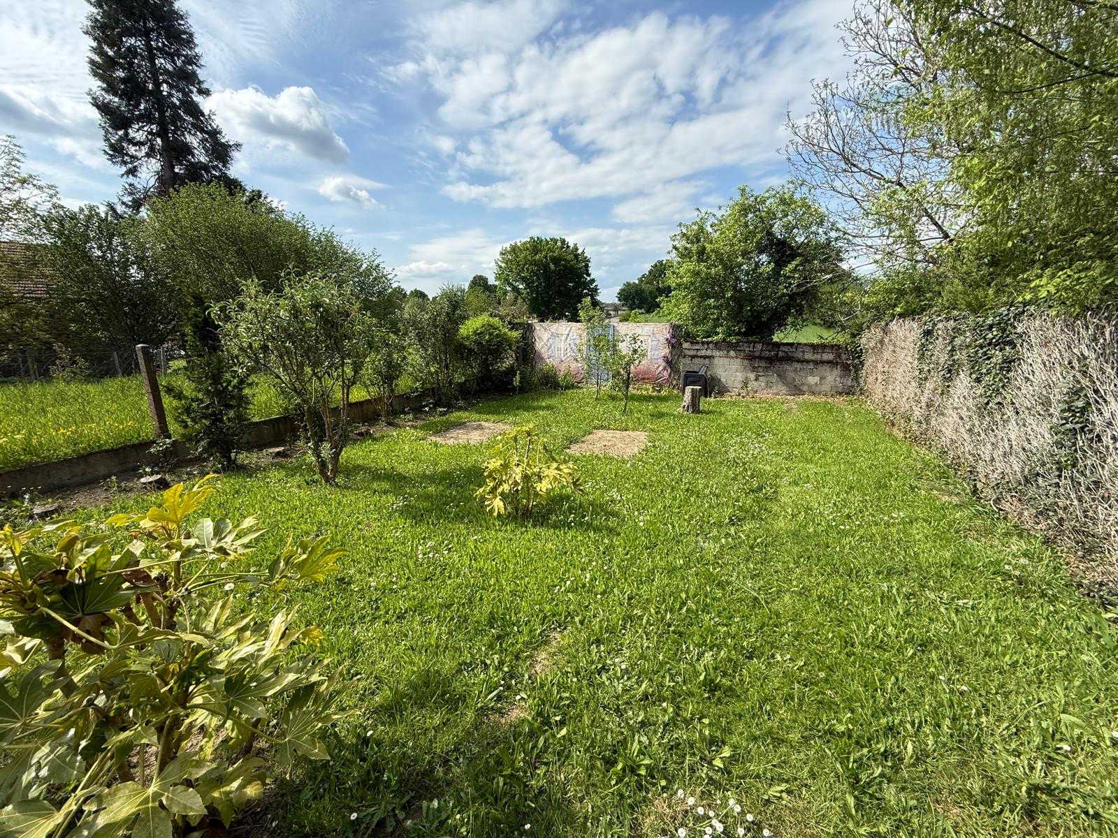 garden of the house in Bujaleuf